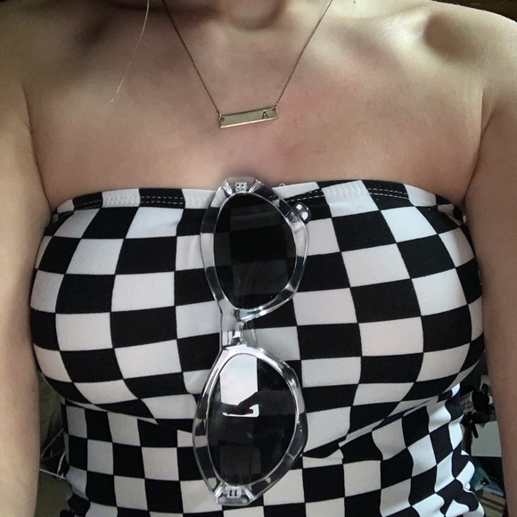 Trendy Small Sunglasses! - Picture 1 of 3